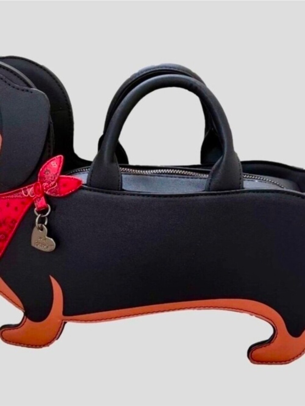 🖤▪️ Betsey Johnson▪️ B&T Dachshund Crossbody purse w/ Red Bandanna - Picture 3 of 5